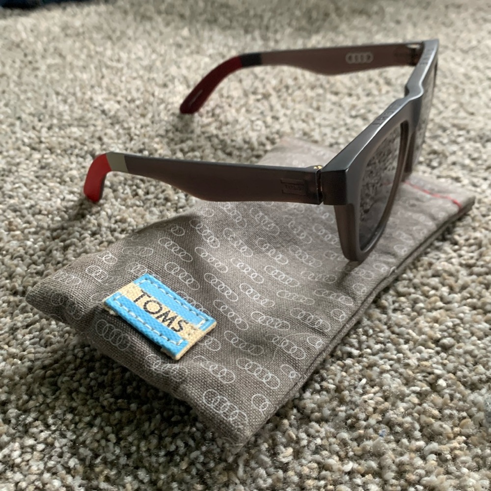 TOMS sunglasses Audi